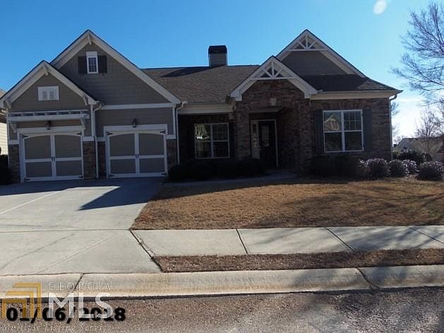2nd image of 1050 Creekwood Cir