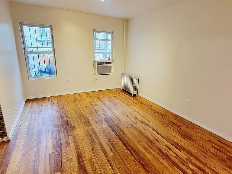 1543 Morris Ave #1 — Photo 6