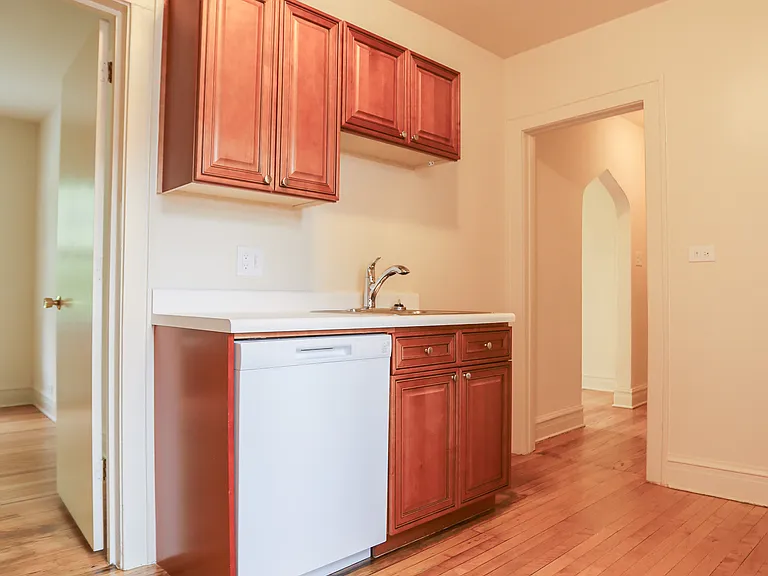 2954 N Seeley Ave #3 — Photo 3