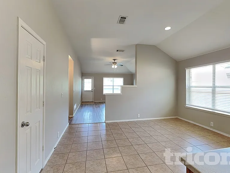 120 Bison Meadow Dr — Photo 5