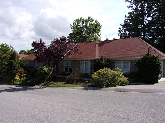 2nd image of 4084 Southmont Dr SW