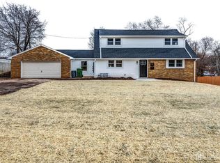 3 Meadow Rd, Edison, NJ 08817