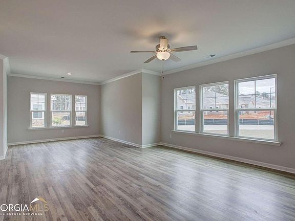 4th image of 3987 Shelleydale Dr