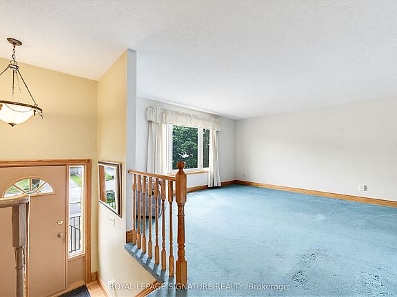 4th image of 20 McFeeters Cres