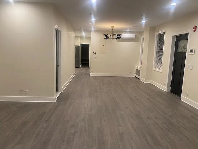 LARGE LIVING ROOM / DINING ROOM COMBO