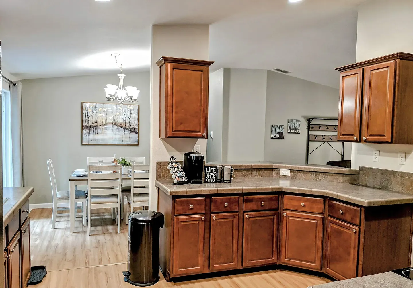 3 bed, 1500 sqft, $2,300 — Photo 4