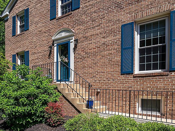 3rd image of 3172 Cantrell Ln