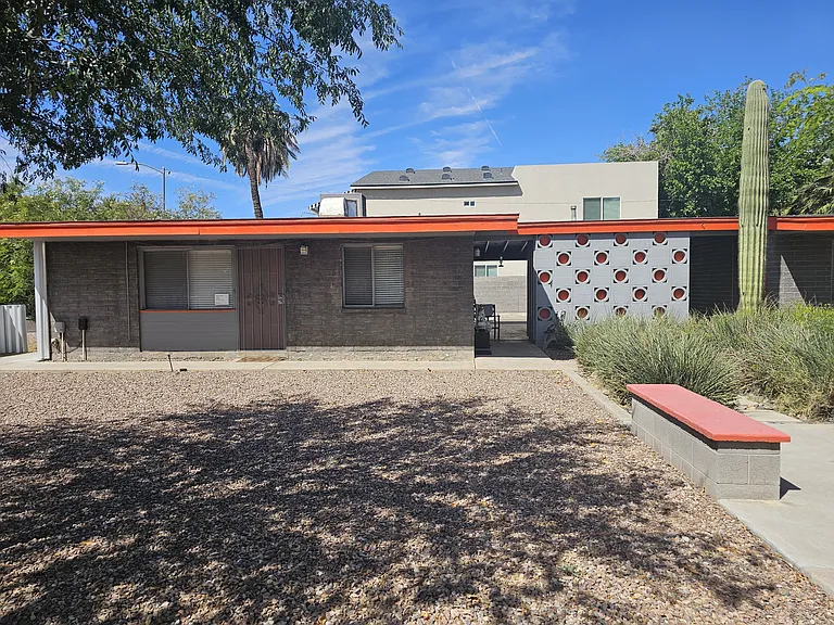 824 E Rose Ln #4 — Photo 19
