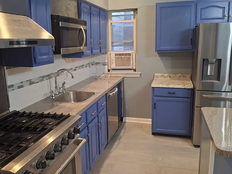 5418 Chestnut St — Photo 1