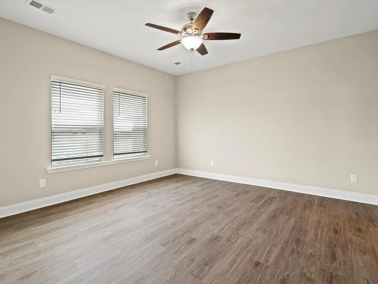 1466 Summergate Dr — Photo 24