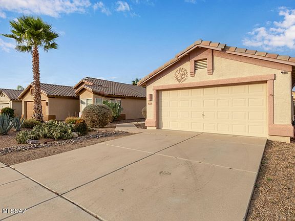 2nd image of 2652 W Desert Brook Ct