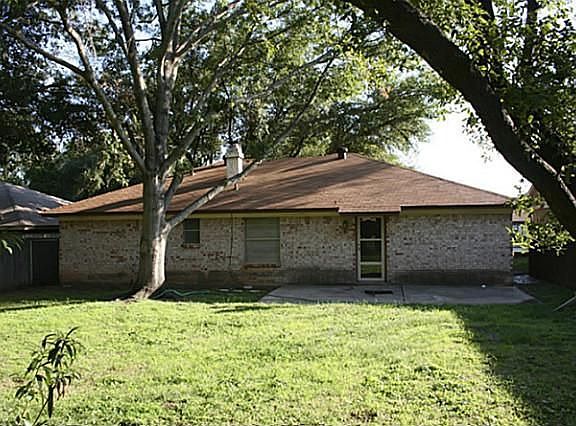 2nd image of 1613 Winchester Way