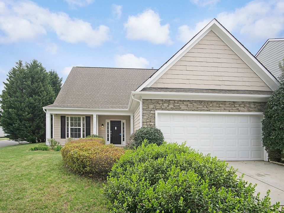1st image of 122 Charing Pl