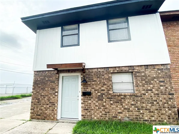 1905 N Ben Wilson St APT 10, Victoria, TX 77901