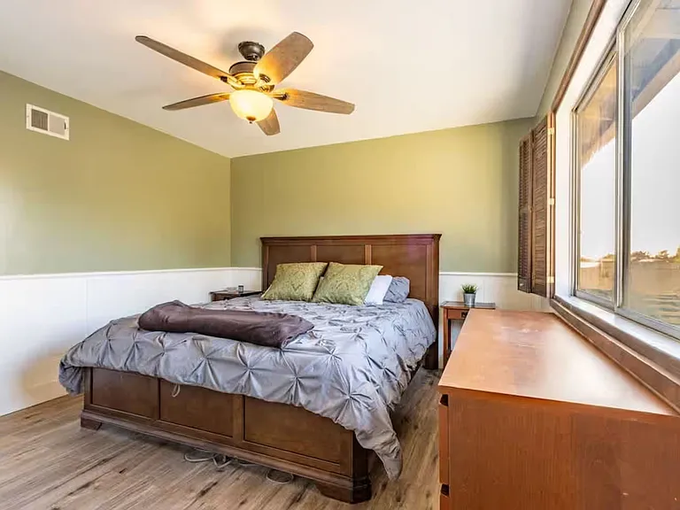 2123 Mary Way — Photo 25