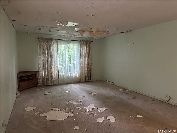 4th image of 515 9th Street NE