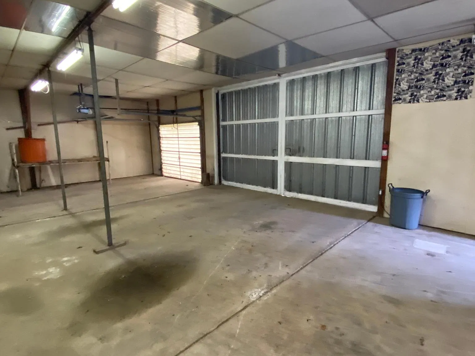 Studio, 1900 sqft, $1,100 — Photo 3