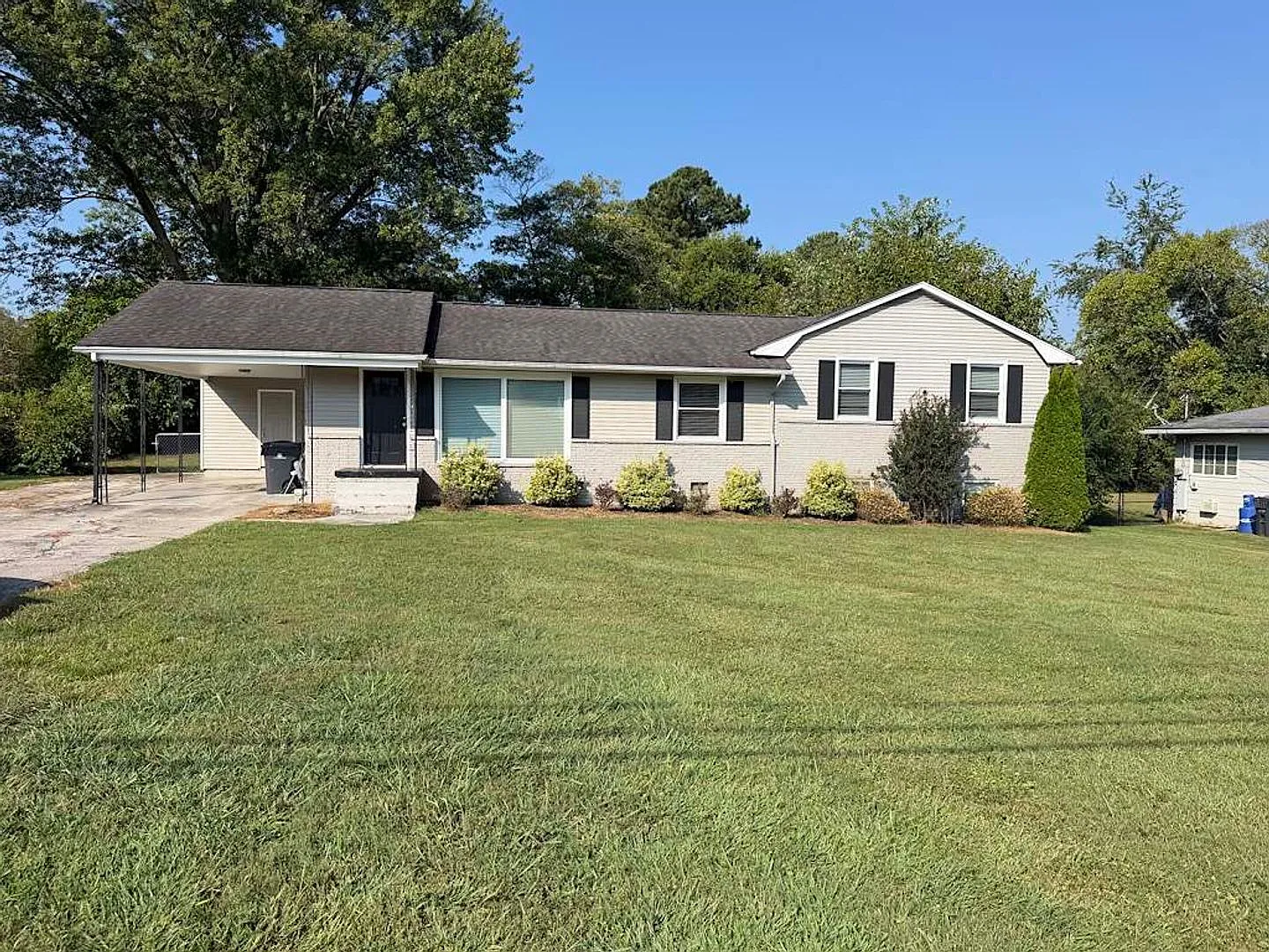 Rocky Hill Area All One Level 3 Bedrooms 2 Baths — Photo 1