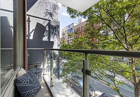 3rd image of 425 E 13th St APT 3L