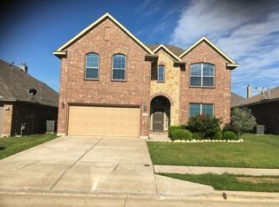 5881 Pearl Oyster Ln, Fort Worth, TX 76179