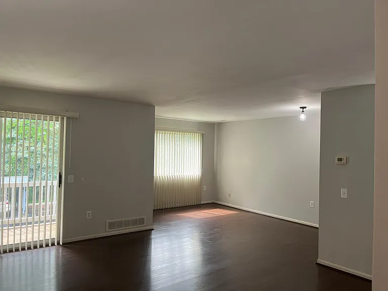 1127 S Lake Dr #208 — Photo 12