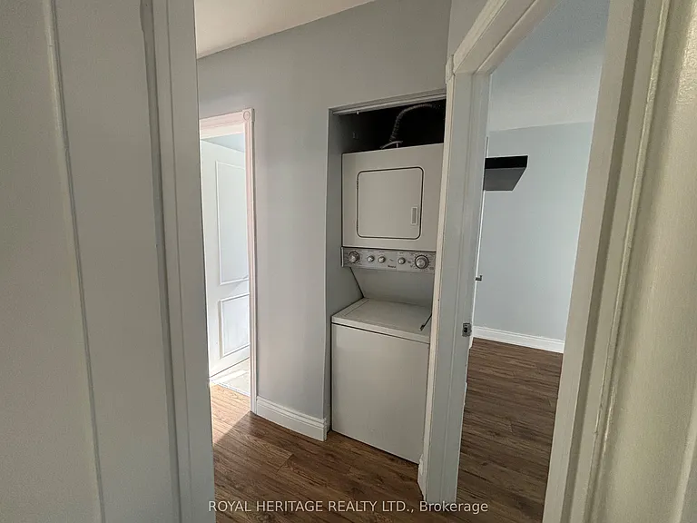 81 Eringate Dr #MAIN FLOOR — Photo 11