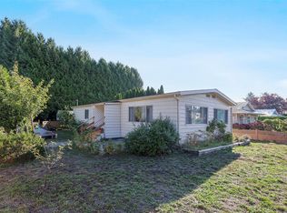 2205 4th St E, Courtenay, BC V9N7L9