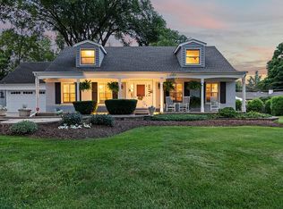1713 E Thomas Rd, Wheaton, IL 60187