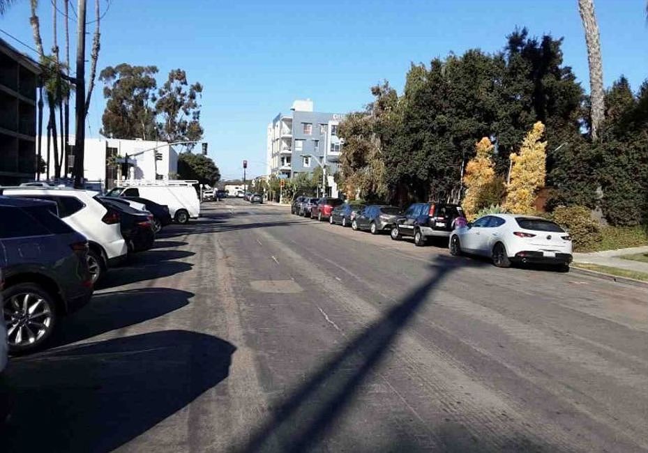 Exterior Neighborhood (street photo)