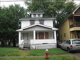 2nd image of 656 E 93rd St