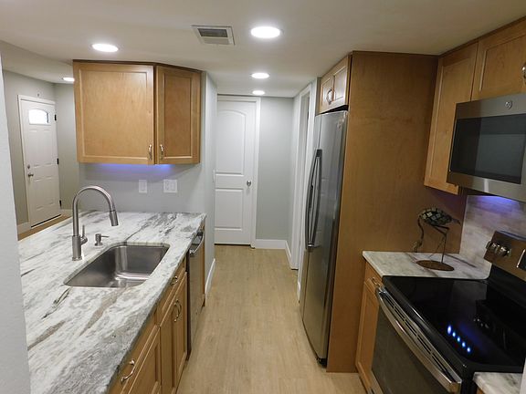 5th image of 3595 41st Ln S Unit B