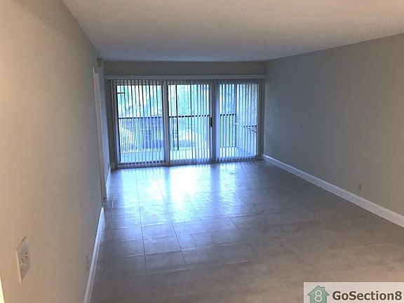 3rd image of 5100 SW 64th Ave APT 304