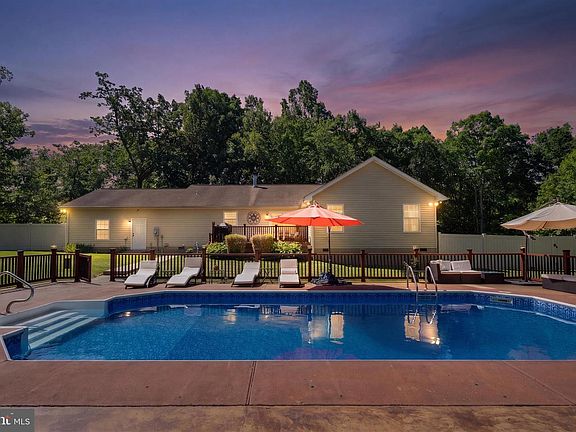 4th image of 25360 Kylies Ln