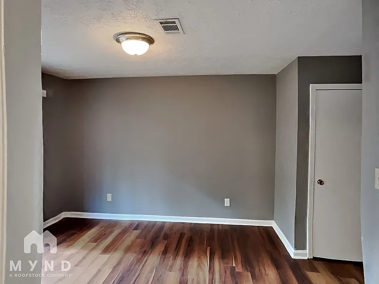 2340 Beaver Ruin Rd #71 — Photo 6