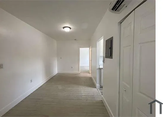 2 bed, 560 sqft, $1,950 — Photo 3