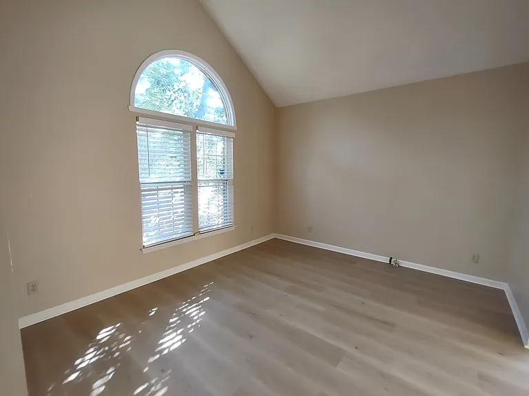 1111 Land Grant Rd — Photo 14