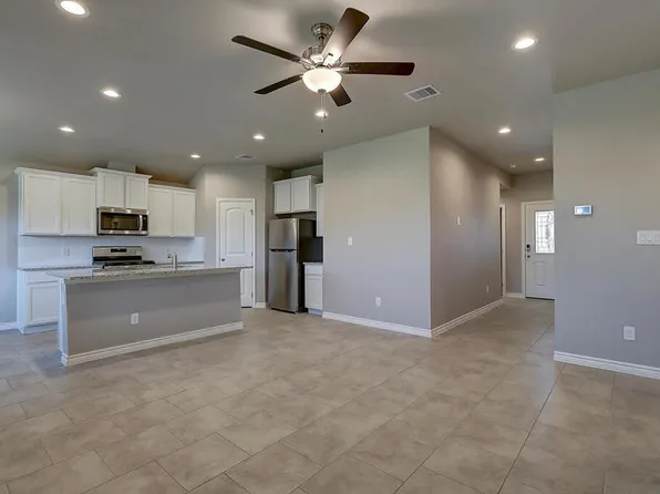 1278 Carnaby St, Corpus Christi, TX 78415