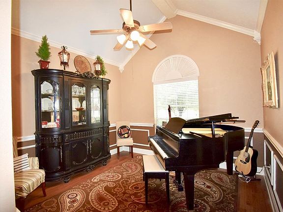 3rd image of 6006 Timberwood Ln