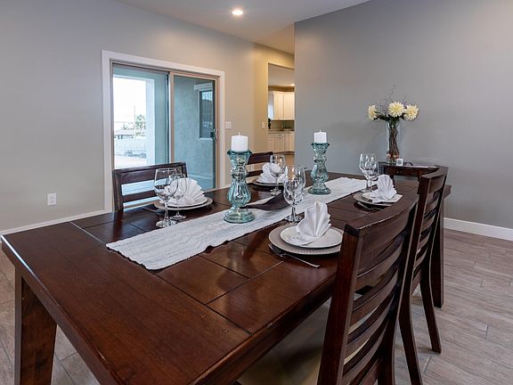 DINING 1
