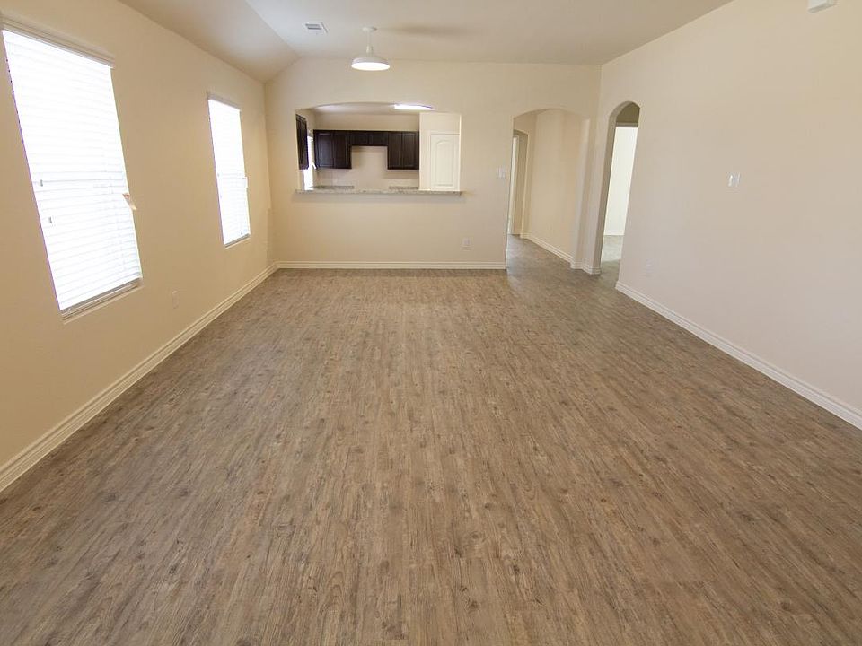 1st image of 1403 Starling Ln