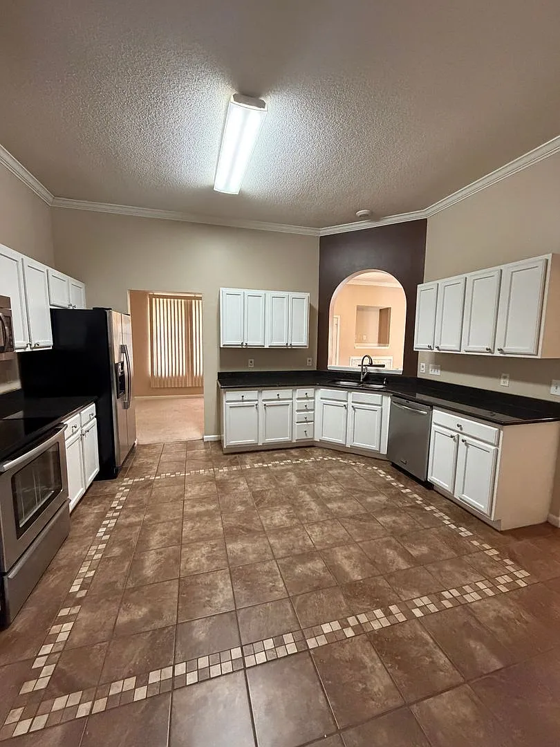 3BR/2BA | Newly Renovated Single Family Home |Storage Shed | In Charlotte! — Photo 2