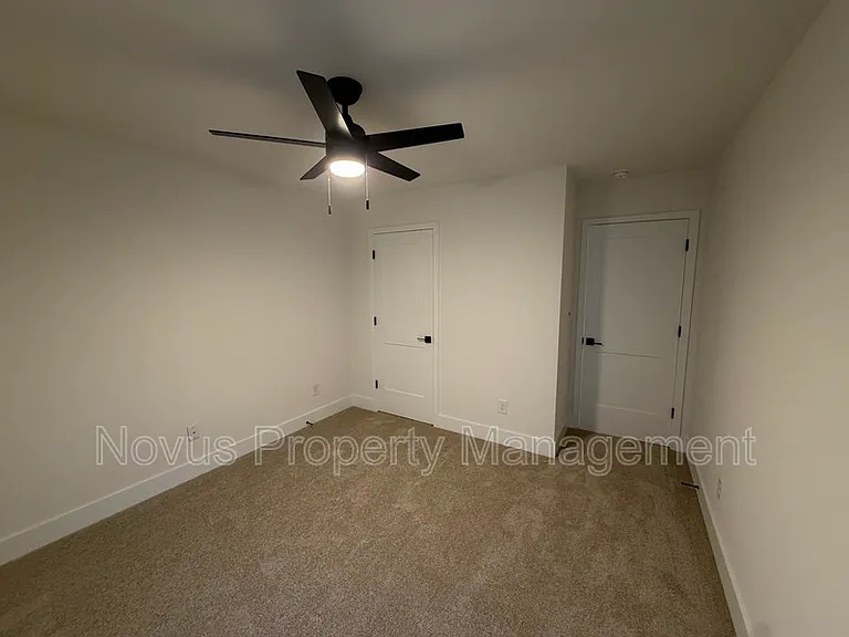 213 Laney Dr — Photo 35