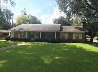 4015 Leon Dr, Alexandria, LA 71303