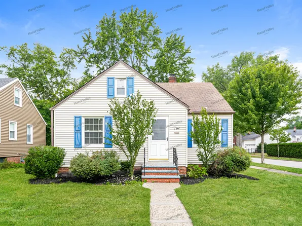 1344 Churchill Rd, Lyndhurst, OH 44124