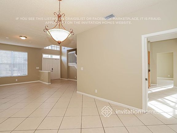 5th image of 1081 Fairfax Cir W