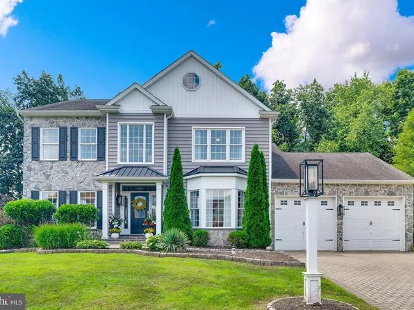 703 Daniel Dr, Collegeville, PA 19426