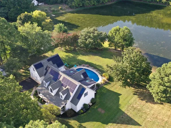 201 Mallard Dr, Stevensville, MD 21666