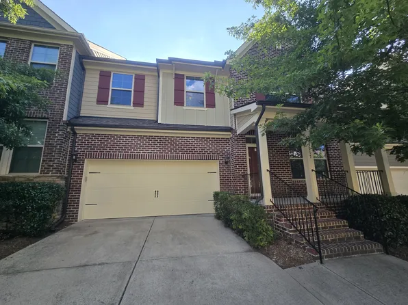 3917 Valley Side Ct, Cary, NC 27519