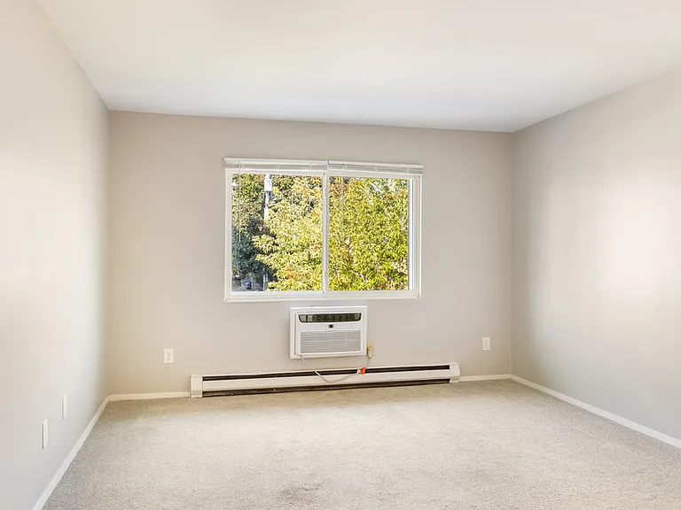 2310 E Webster Pl #103 — Photo 4