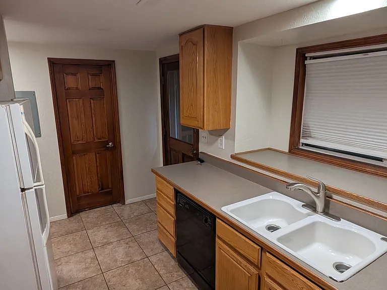 521 N Wc Riles St — Photo 6